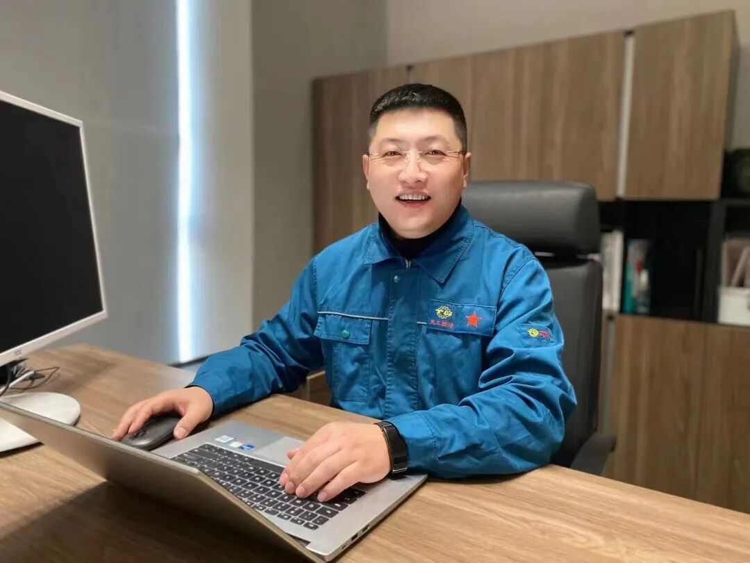 媒体聚焦｜人民网报道华德校友：助力“中国智造”，诠释大国工匠精神